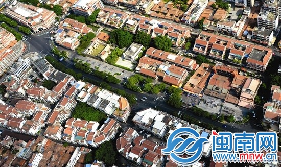 2.涂門街上，清凈寺與關帝廟毗鄰而建